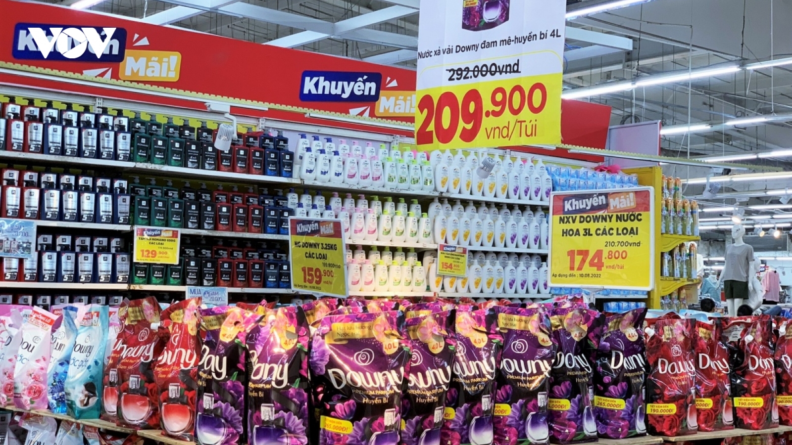 Siêu thị, chợ tại Hà Nội bắt đầu mở cửa đón khách mùng 2 Tết