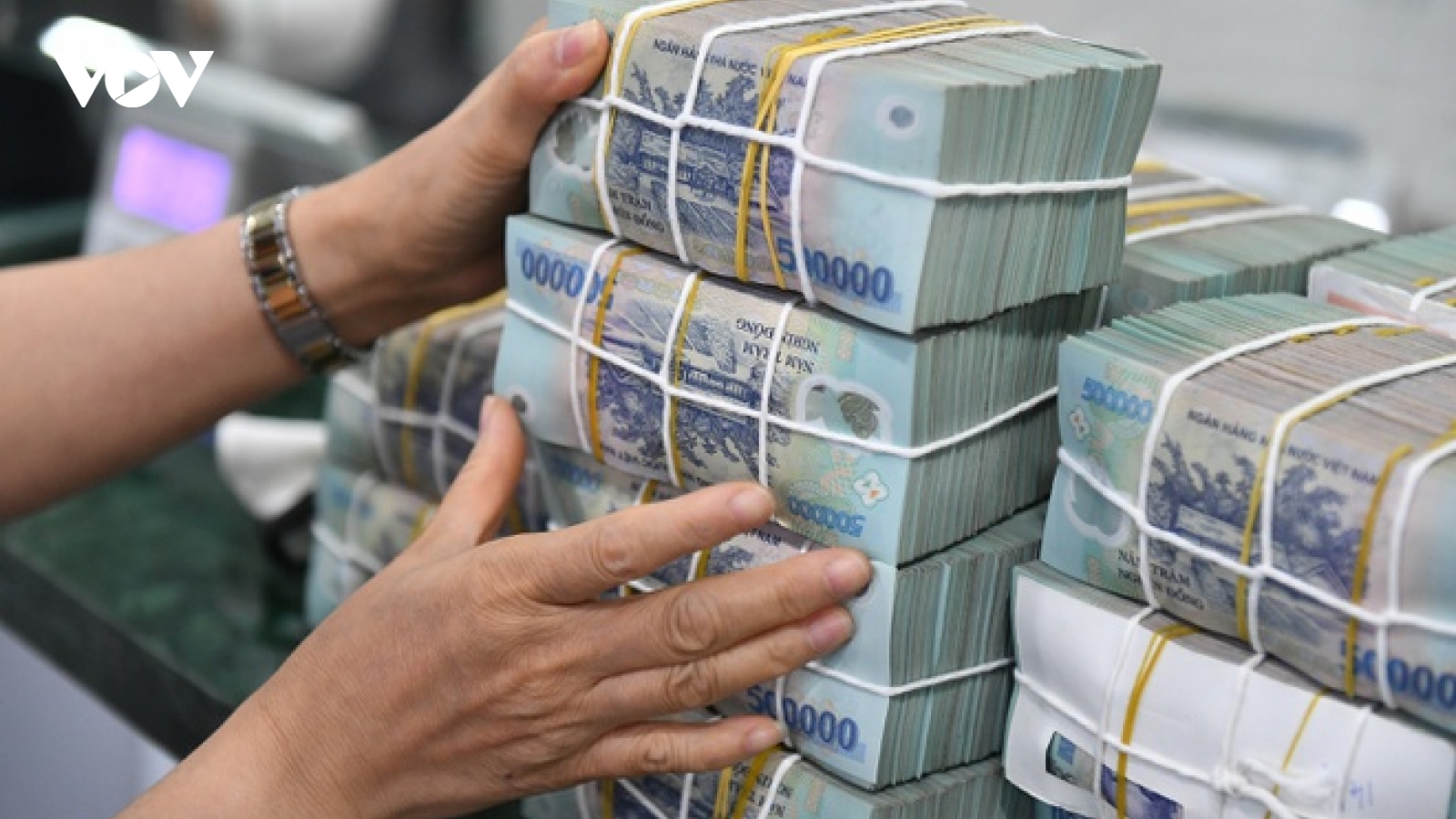 Thu ngân sách nhà nước năm 2022 vượt mốc 1,8 triệu tỷ đồng