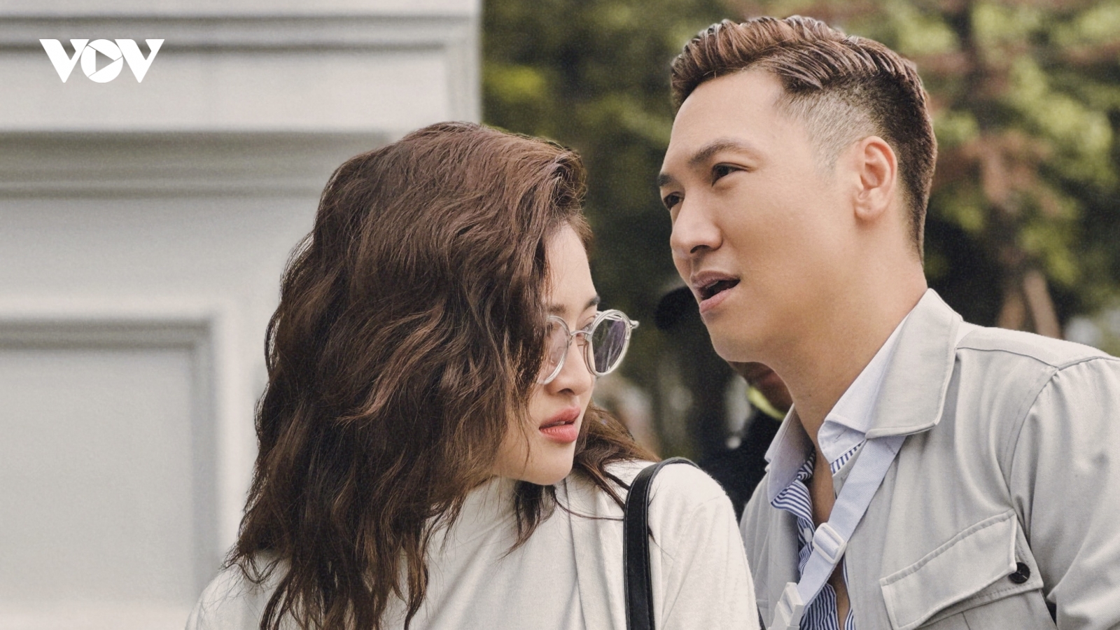 Thùy Anh không lo bà xã Mạnh Trường ghen khi xem "Đừng nói khi yêu"