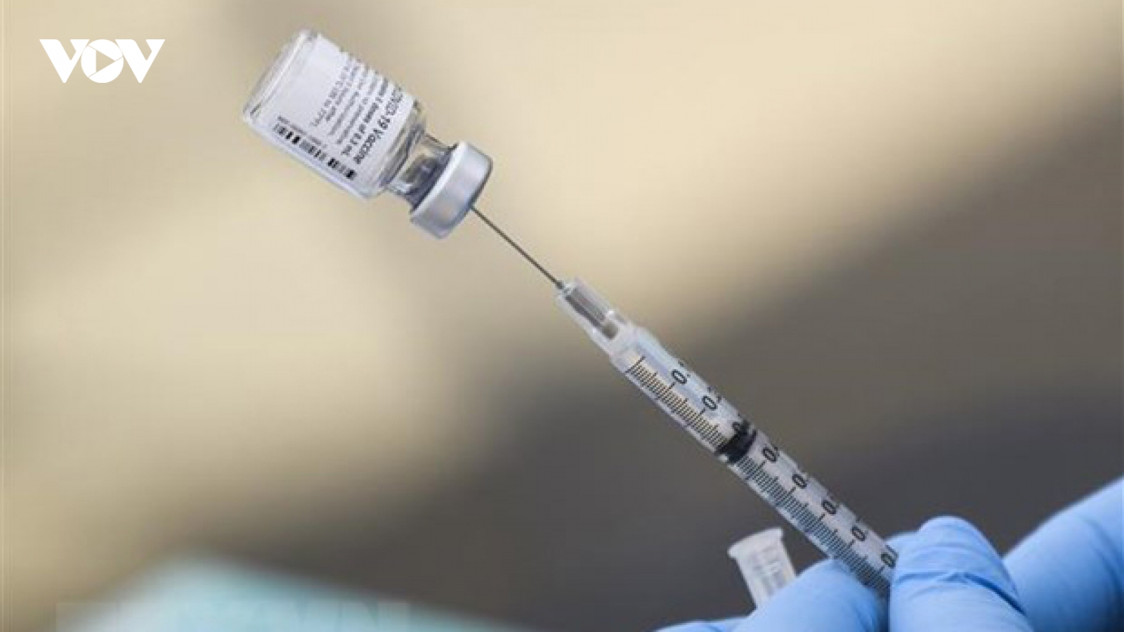 Tiêm tăng cường vaccine Covid-19 giảm 81% tỷ lệ nhập viện ở người cao tuổi