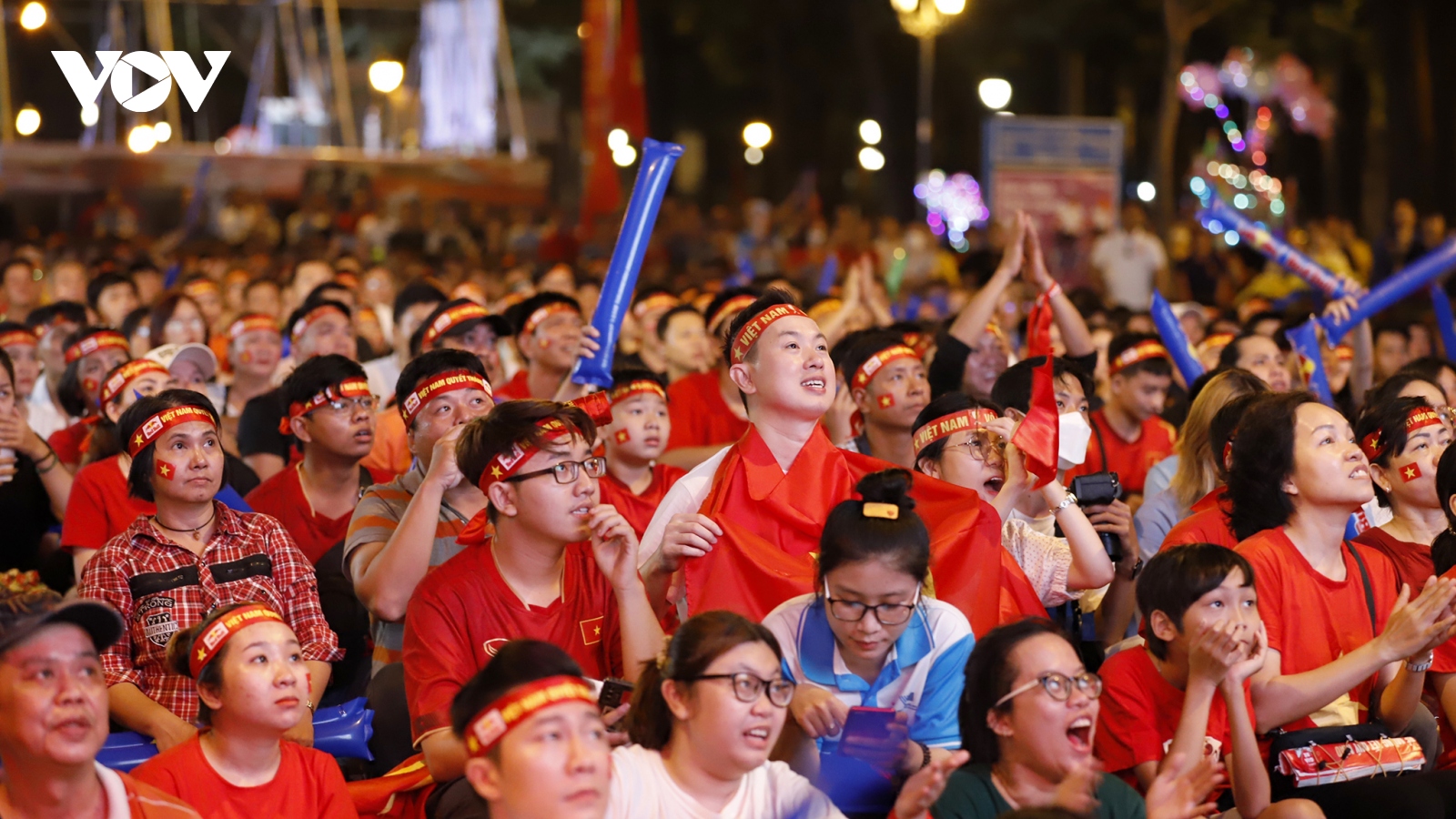 Cổ động viên TP.HCM tin tưởng Việt Nam sẽ vượt khó, vô địch AFF Cup 2022