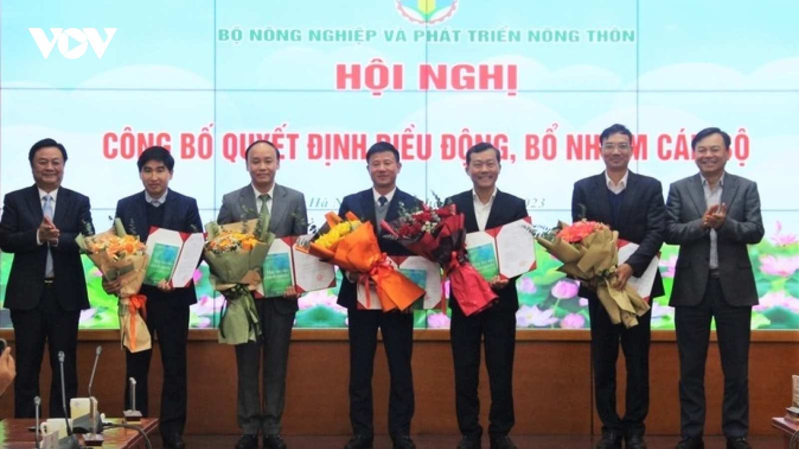 Bộ Nông nghiệp và Phát triển nông thôn điều động, bổ nhiệm 23 lãnh đạo các Cục, vụ