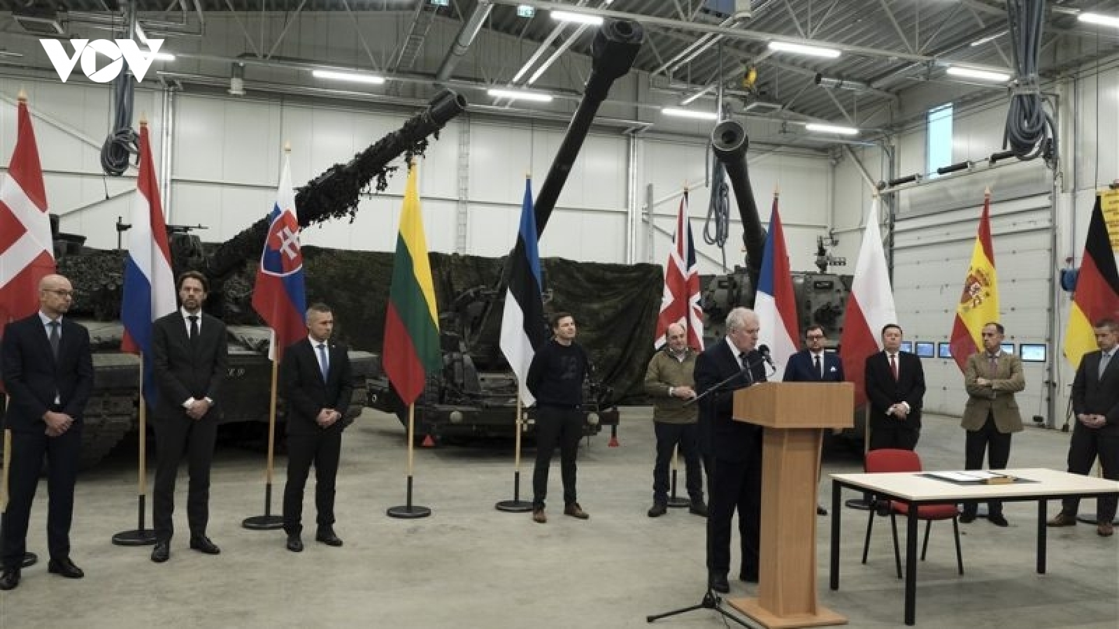 Các quốc gia châu Âu cam kết cung cấp thêm vũ khí gì cho Ukraine?