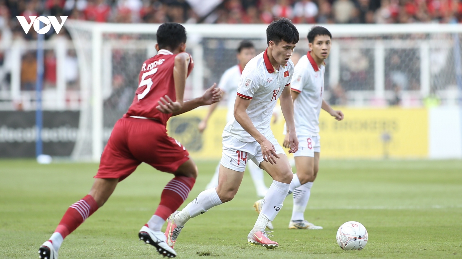 ĐT Việt Nam hoà 0-0 với Indonesia ở "chảo lửa" Bung Karno