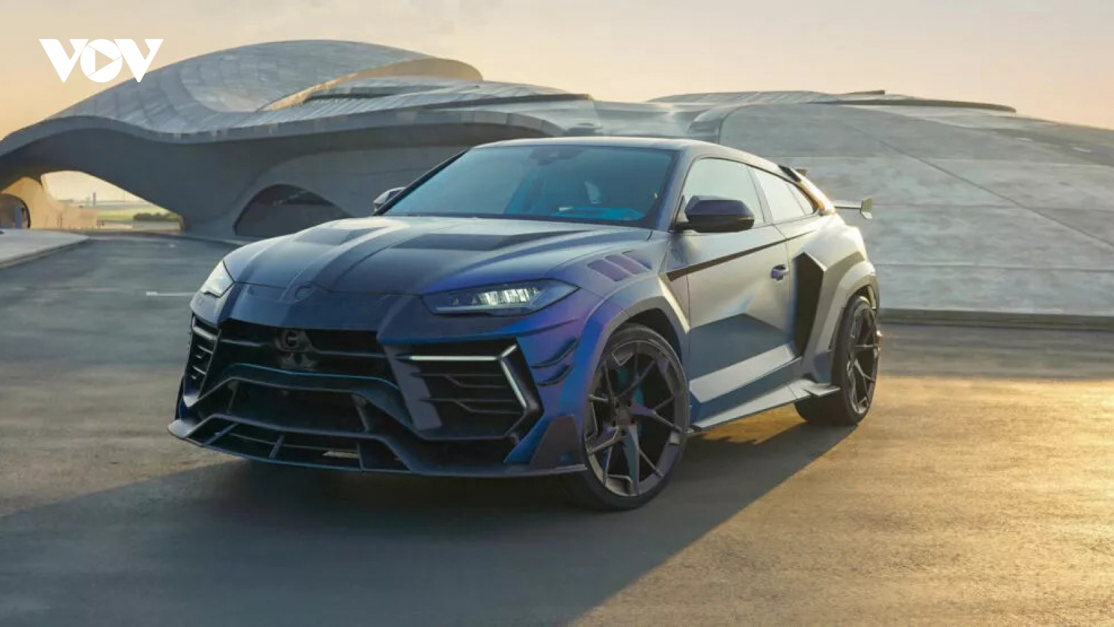 Hãng độ Mansory biến Lamborghini Urus thành xe hai cửa