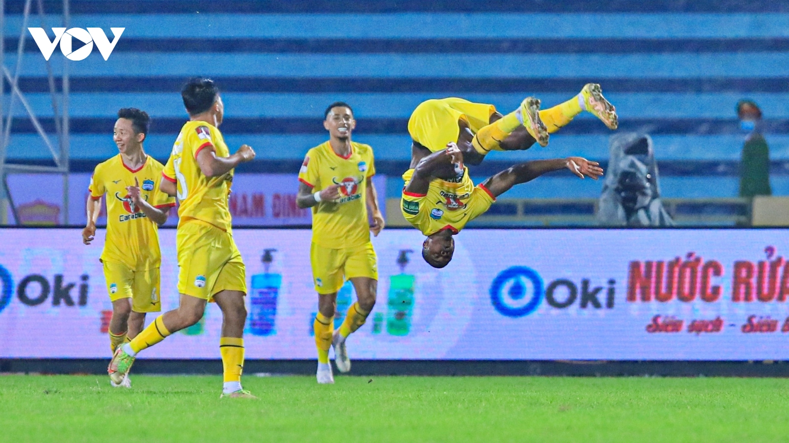 HAGL và Nam Định rượt đuổi tỉ số ngoạn mục ở vòng 3 V-League 2023