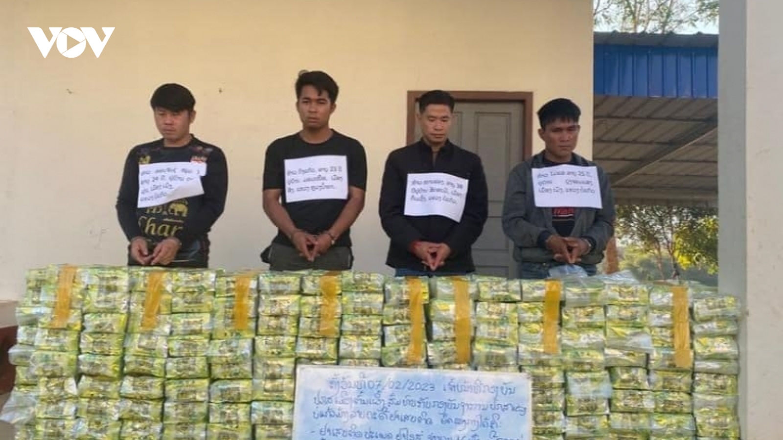 Lào triệt phá vụ vận chuyển 500kg ma túy đá