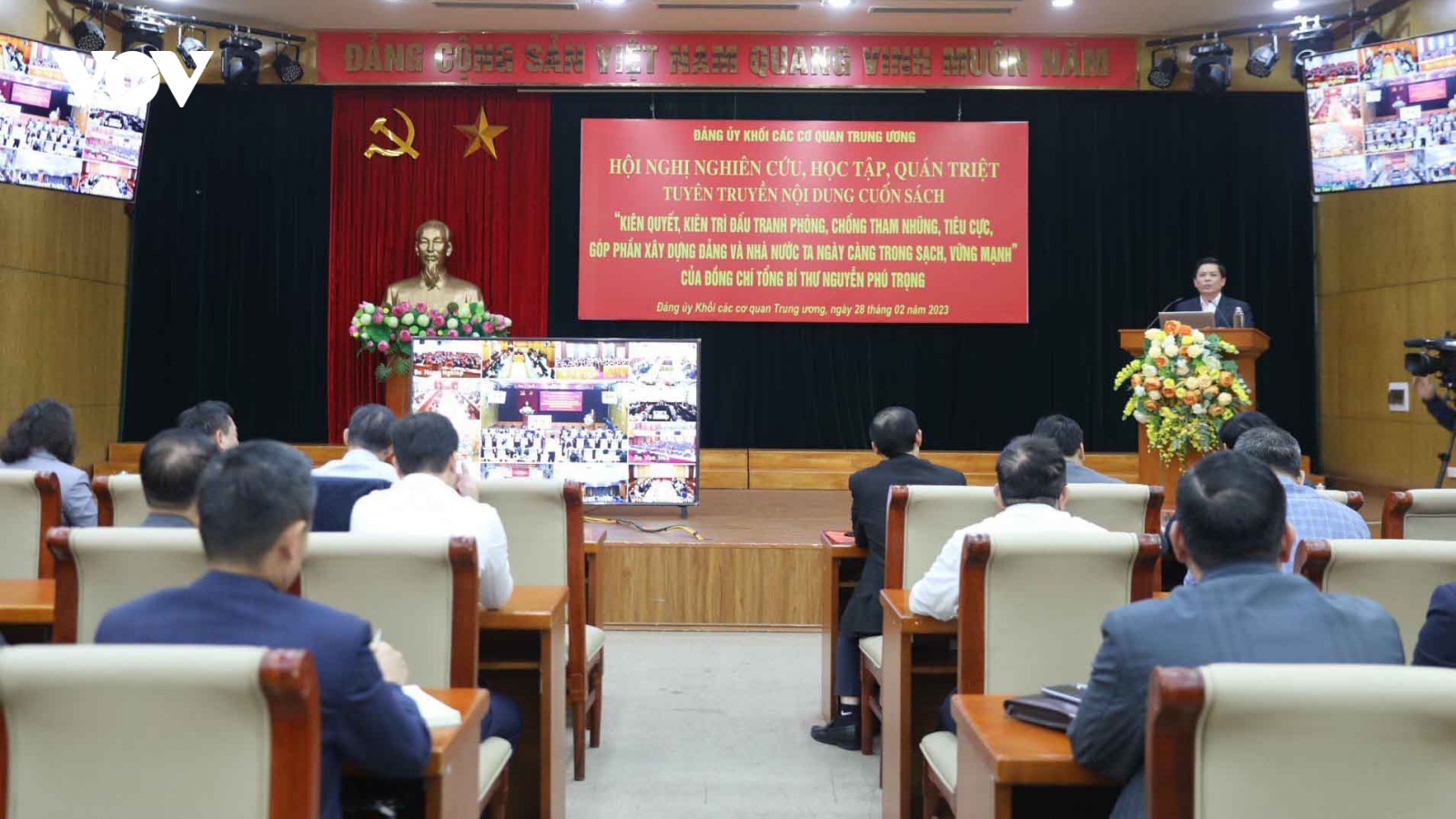 "Cán bộ làm không đúng pháp luật thì chắc chắn không ngủ yên được"