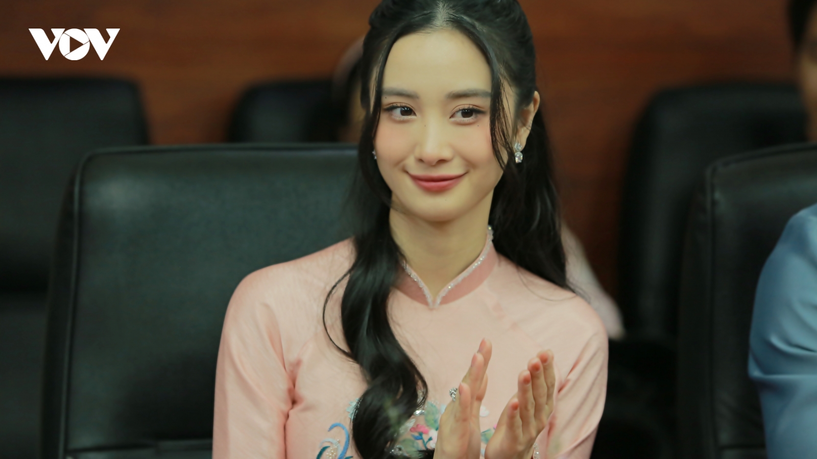 Jun Vũ, Hải Nam bất ngờ làm MC chương trình hẹn hò thực tế tại Hàn Quốc