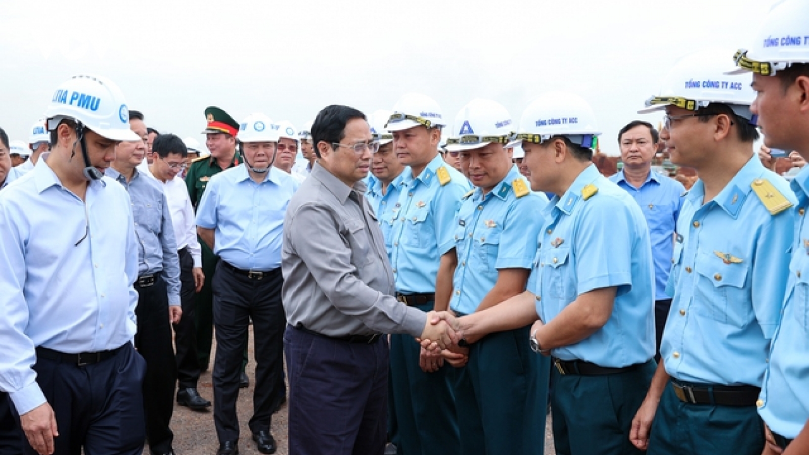Thủ tướng phân công giải quyết vướng mắc trong phát triển kết cấu hạ tầng giao thông