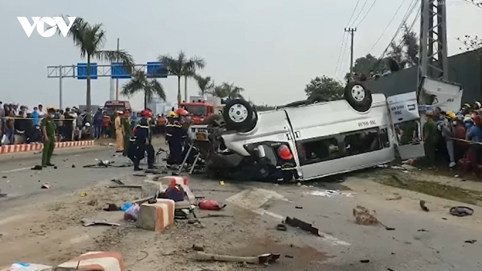 Quảng Ngãi tăng cường quản lý vận tải khách bằng ô tô sau vụ tai nạn 10 người chết