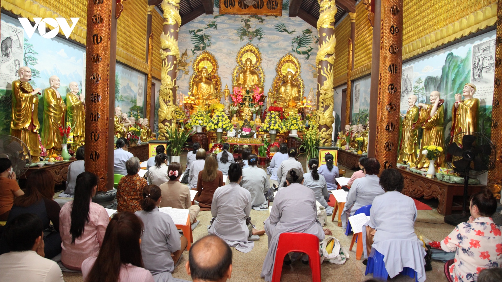 Chùa Phật Tích ở thủ đô Vientiane (Lào) tổ chức lễ Thượng Nguyên