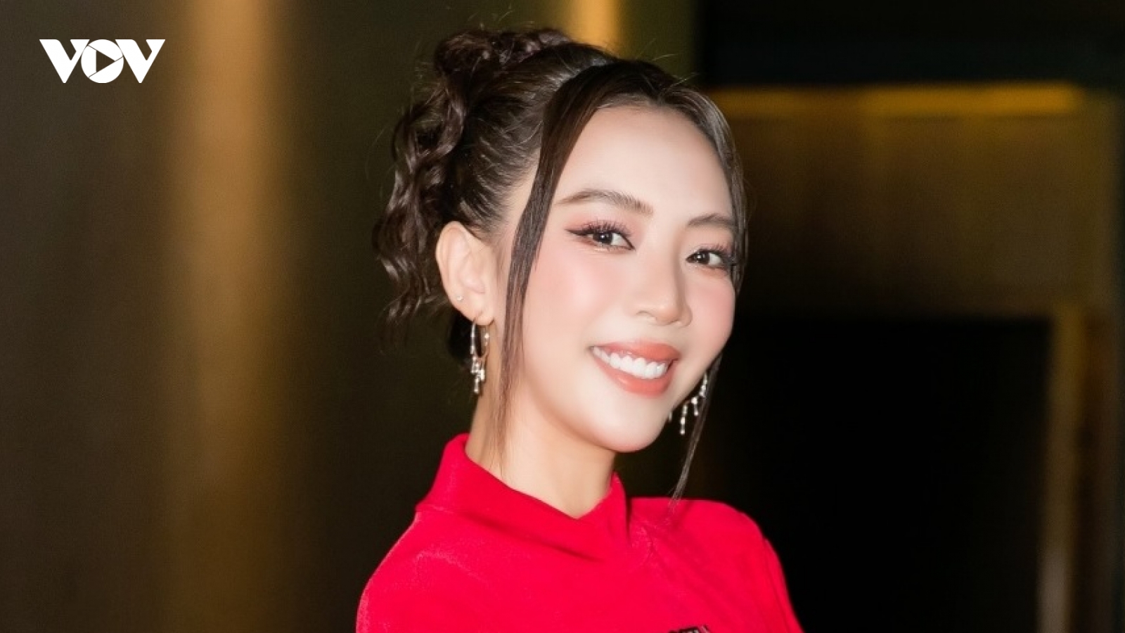 Thu Trang gây bất ngờ với gu mặc trẻ trung trong phim mới