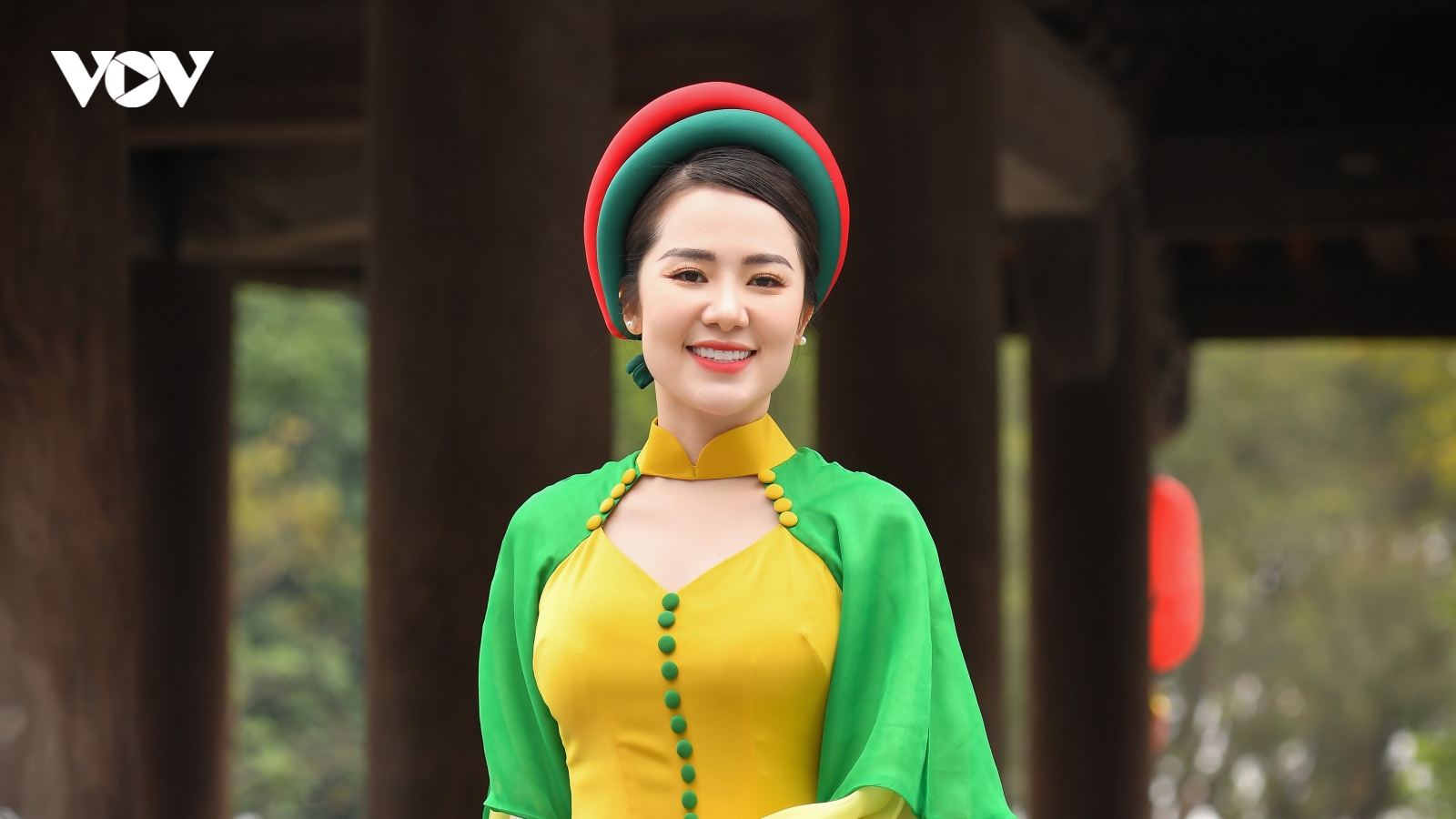 Á quân Sao Mai - Phạm Thùy Dung ra mắt MV mừng Hội Lim