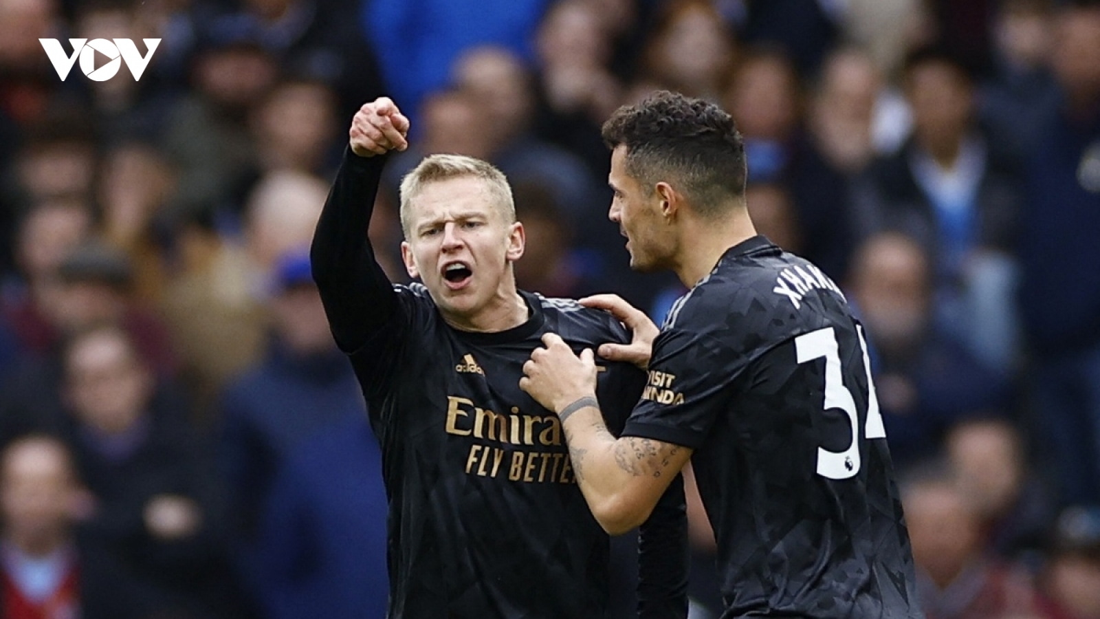 Bảng xếp hạng Ngoại hạng Anh mới nhất: Arsenal dẫn đầu, Liverpool áp sát tốp 4