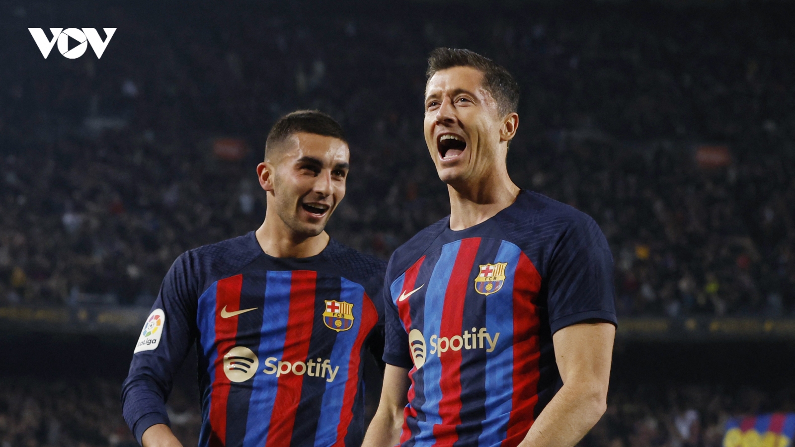 Thắng dễ Cadiz, Barca gửi “chiến thư” đến MU