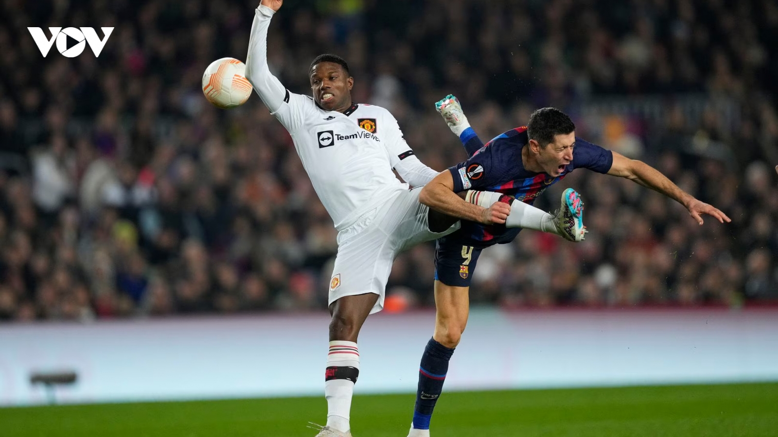 Lịch thi đấu bóng đá hôm nay (23/2): MU quyết đấu Barca