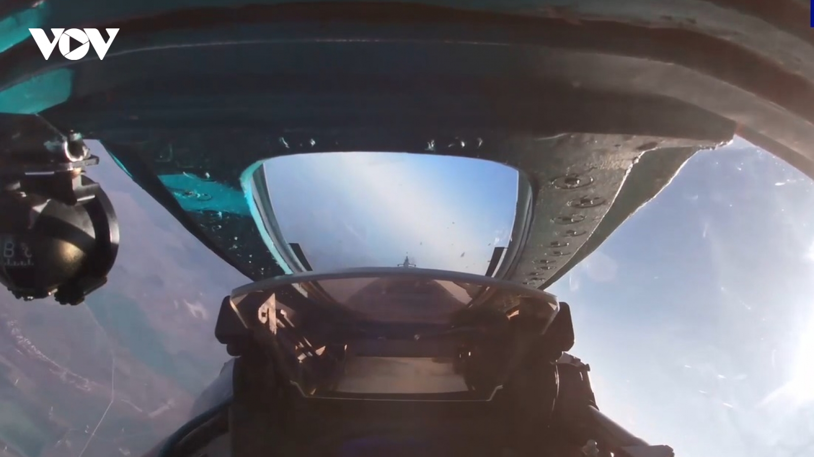 Bên trong buồng lái tiêm kích MiG-31 của Nga tác chiến trên bầu trời Ukraine