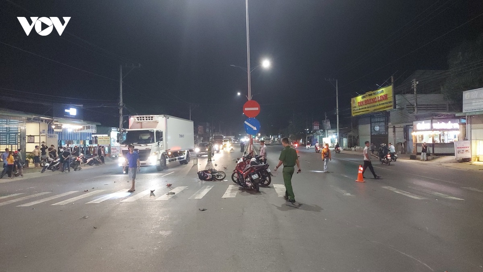 Tai nạn liên hoàn giữa 3 xe máy ở Bình Phước làm 1 người chết, 4 người bị thương