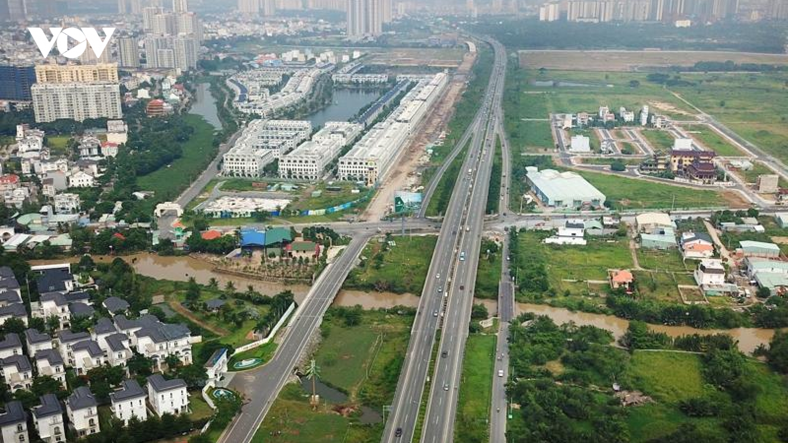 Khơi thông chính sách tài chính đất đai