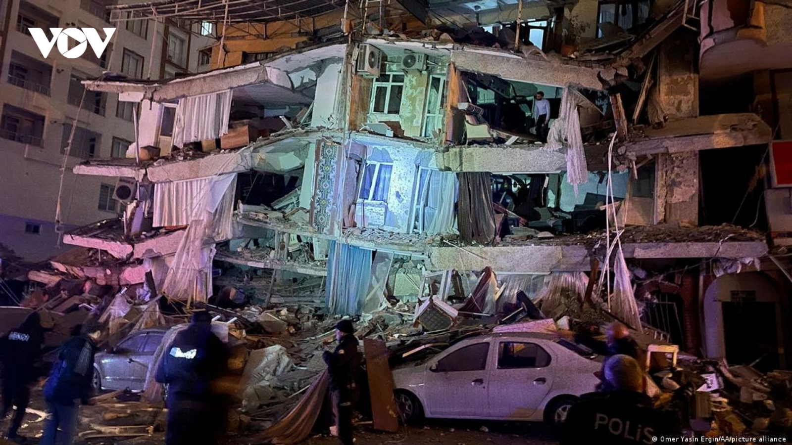 Toàn cảnh trận động đất làm rung chuyển Syria và Thổ Nhĩ Kỳ, 560 người thiệt mạng
