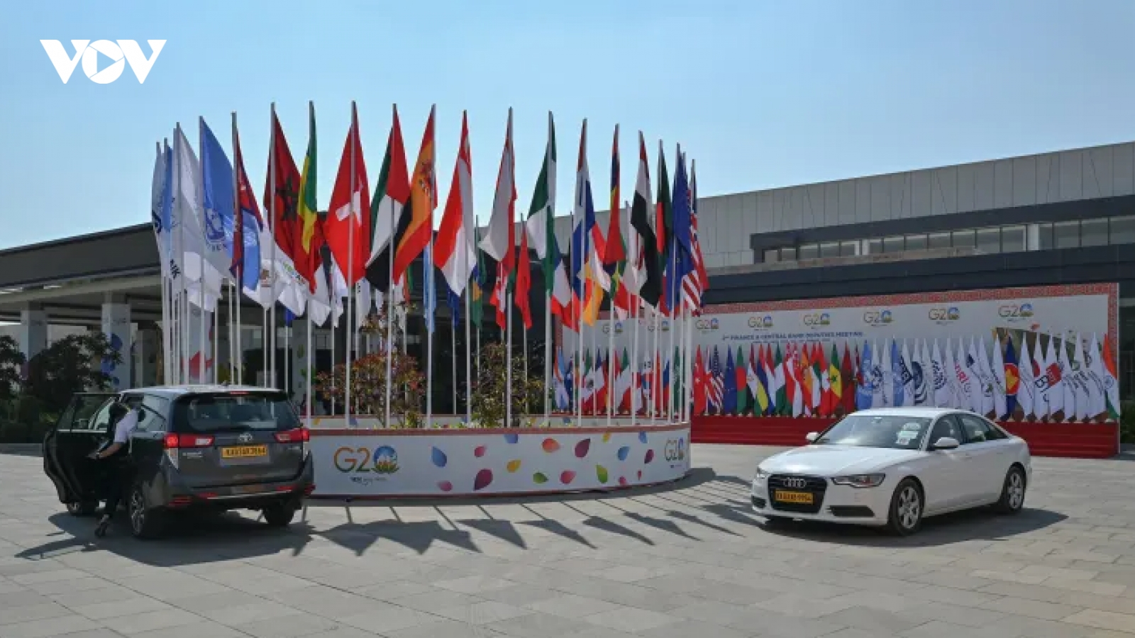 IMF họp với WB và các chủ nợ về tái cơ cấu nợ cho các nền kinh tế khó khăn