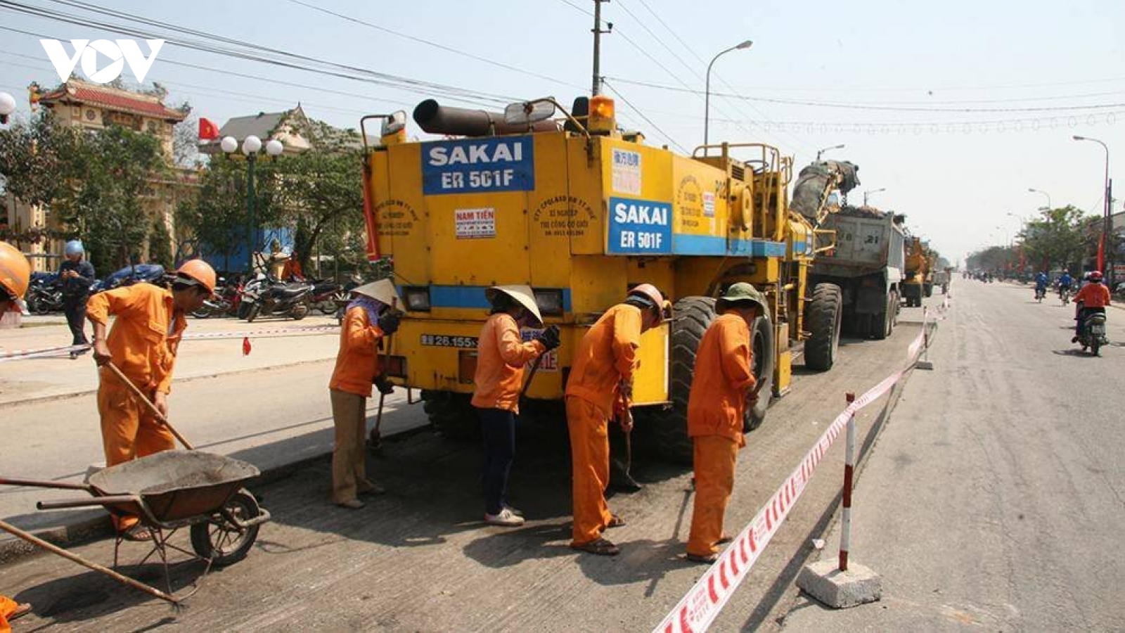 Tự ý chia nhỏ gói thầu, Bộ GTVT yêu cầu Cục Đường bộ rút kinh nghiệm