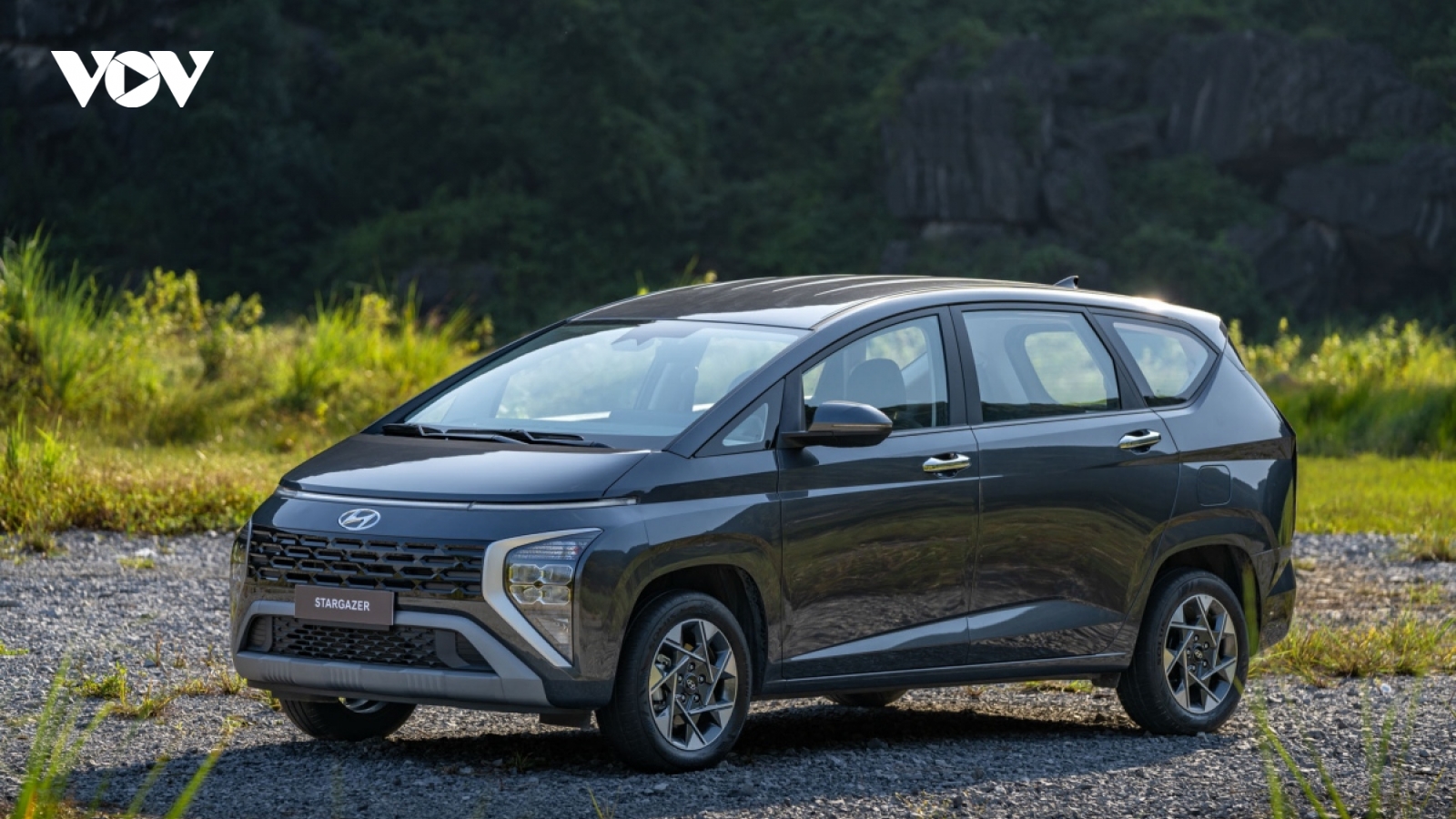Hyundai Stargazer giảm giá kỷ lục tại đại lý, quyết chạy đua doanh số