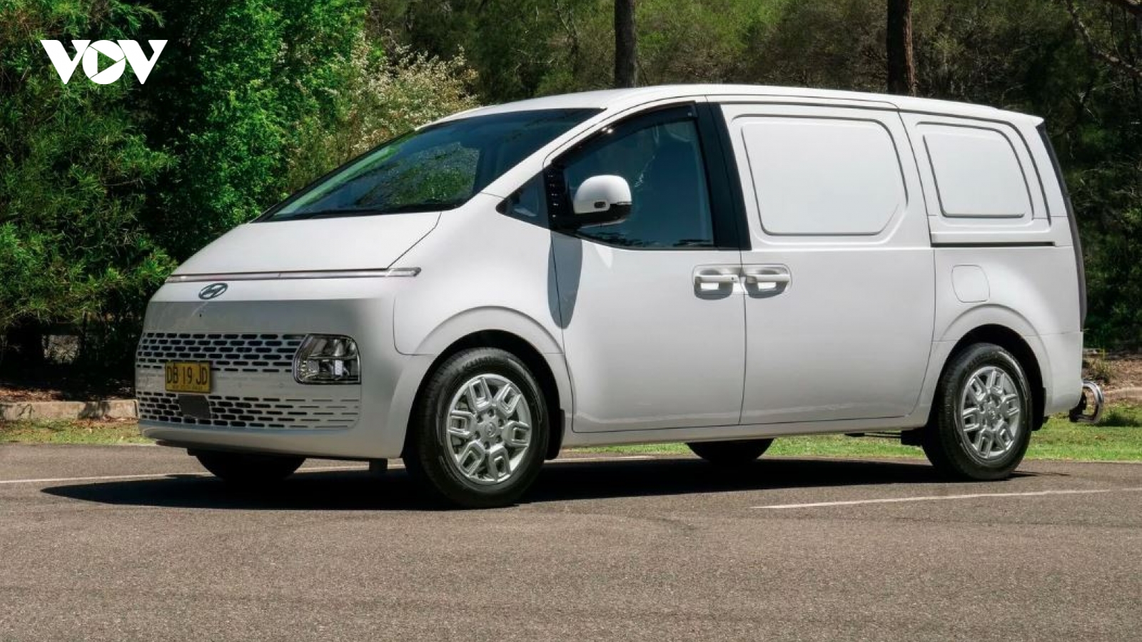 Hyundai Staria có thêm phiên bản dùng động cơ diesel