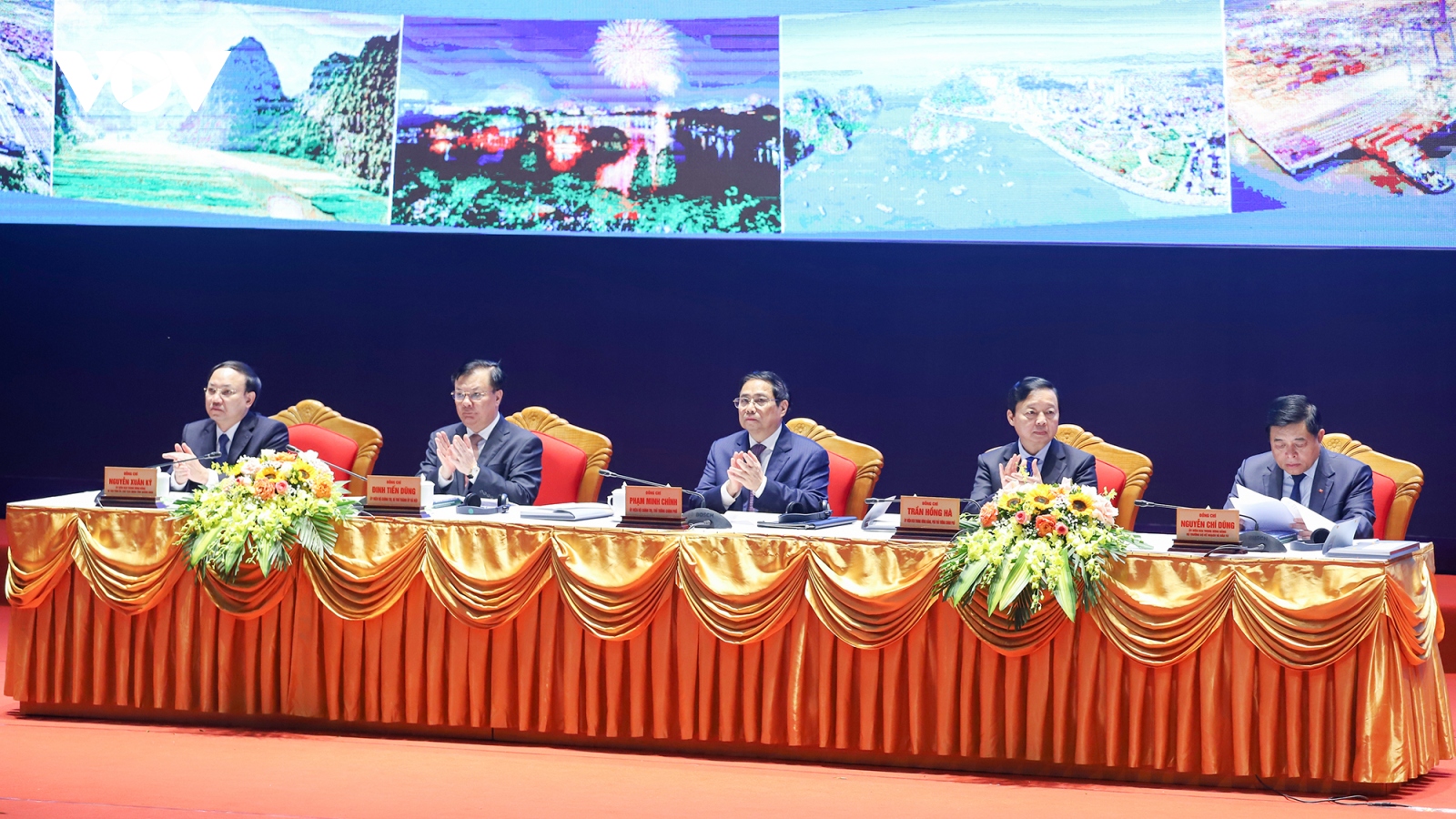 Thủ tướng chủ trì Hội nghị triển khai chương trình phát triển vùng Đồng bằng Sông Hồng