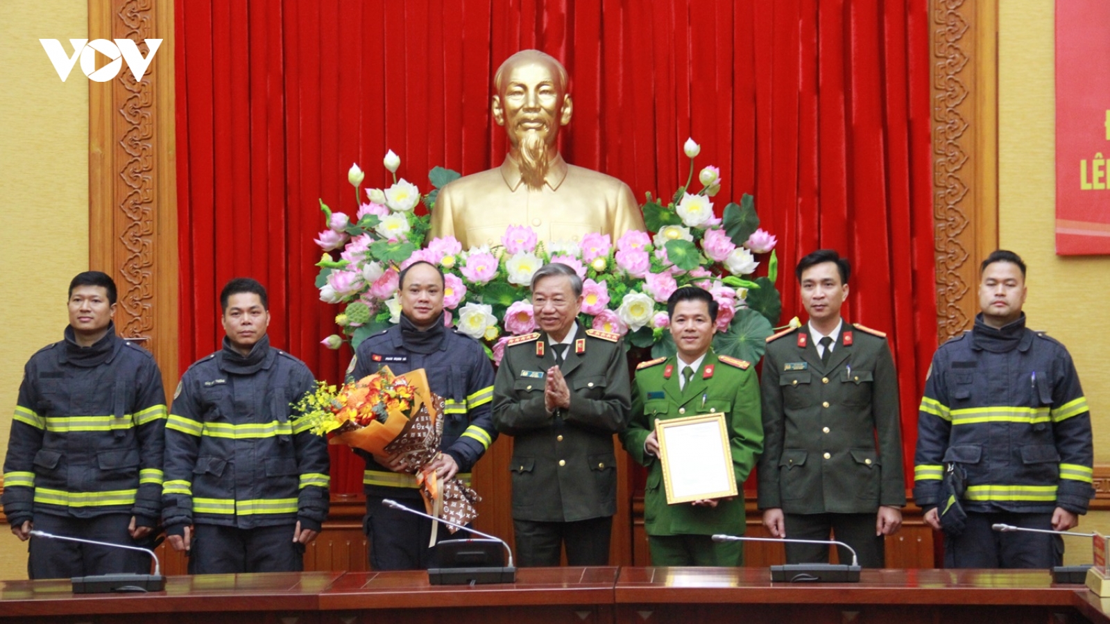 Bộ Công an cử 24 cán bộ sang Thổ Nhĩ Kỳ tham gia cứu nạn sau động đất