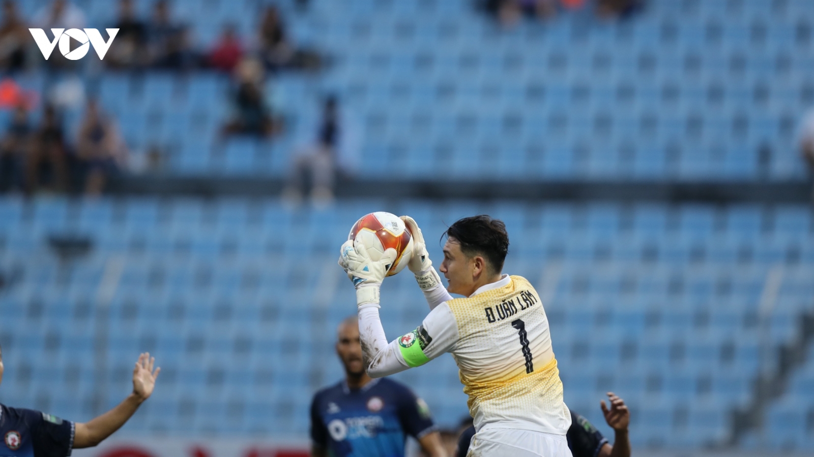 Đội hình tiêu biểu vòng 4 V-League 2023: Vinh danh Văn Lâm và dàn ngoại binh