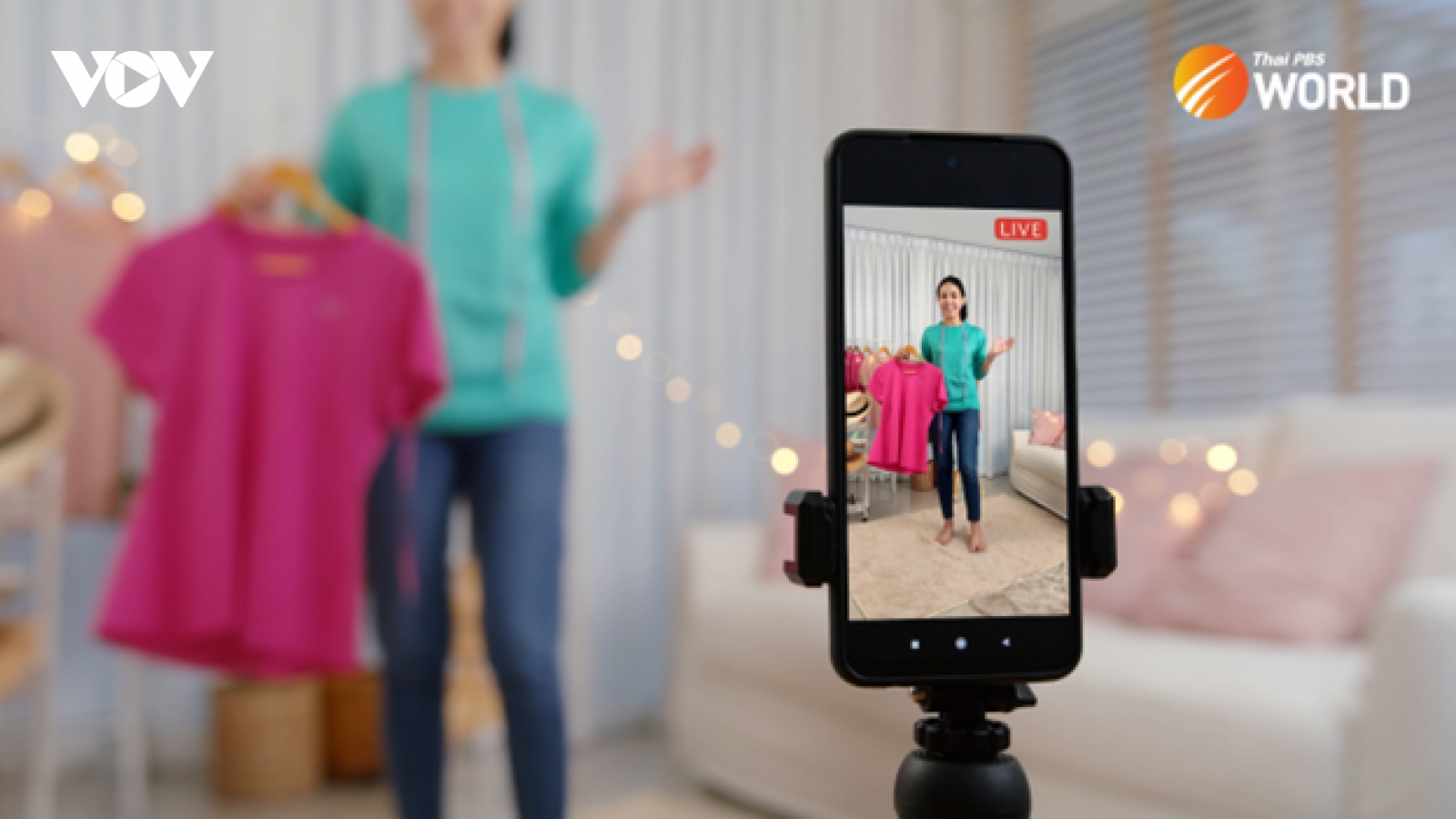 Thái Lan sẽ đánh thuế Youtuber, người bán hàng online