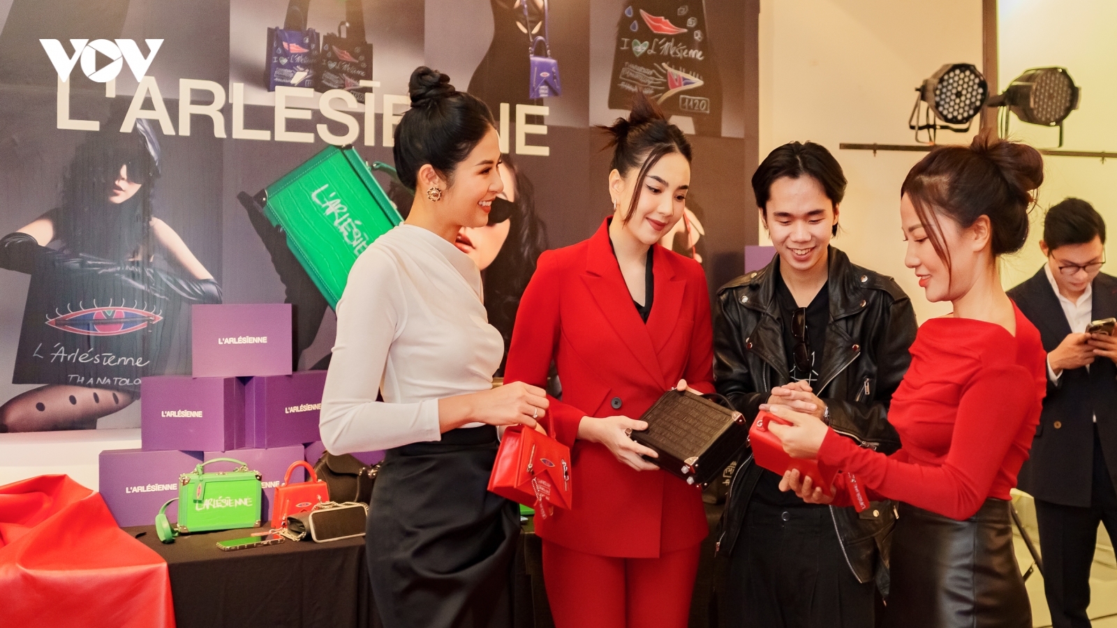 Chàng trai thế hệ gen Z và giấc mơ thiết kế túi thời trang thương hiệu Việt