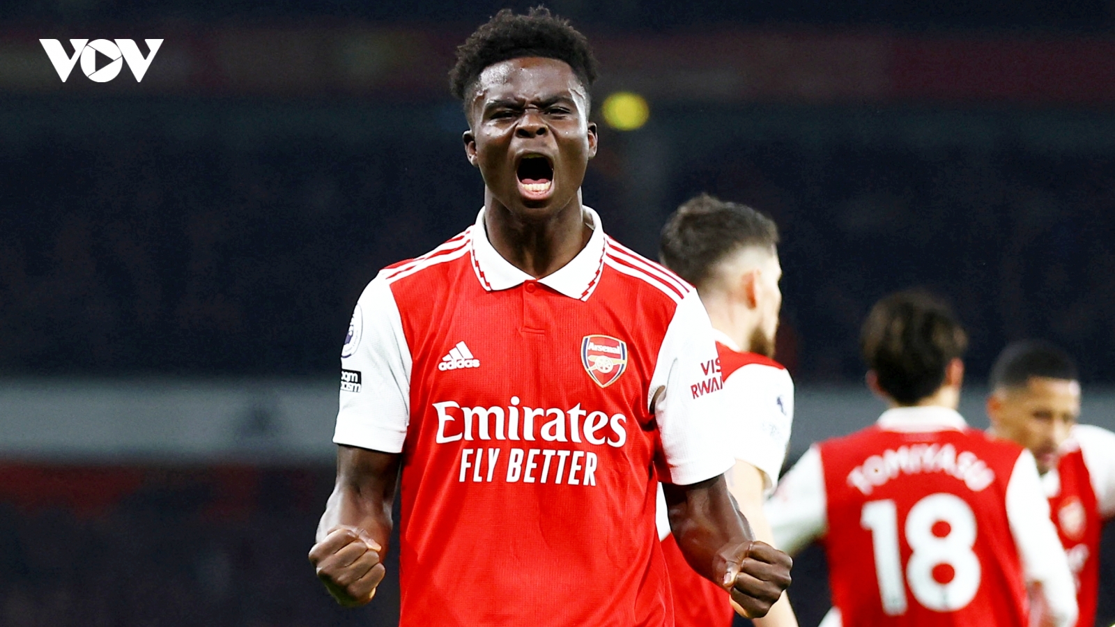 Arsenal gia hạn hợp đồng với Bukayo Saka
