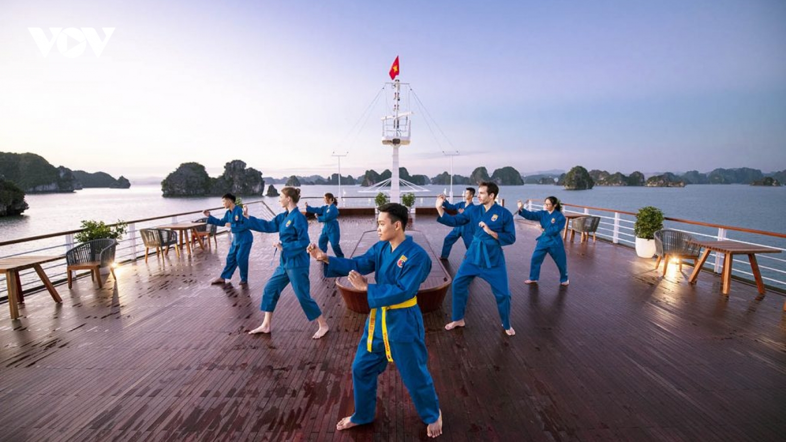 Cát Bà lọt top 10 điểm đến thân thiện nhất Việt Nam