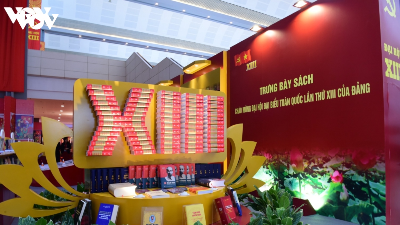 Không thể xem nhẹ cuộc đấu tranh bảo vệ nền tảng tư tưởng của Đảng
