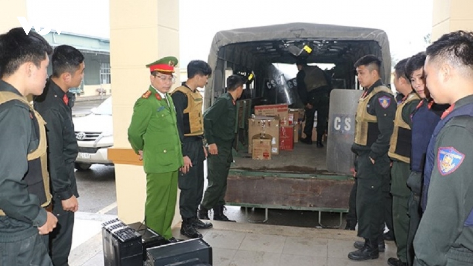 Bắt giám đốc, phó giám đốc và nhiều cán bộ Trung tâm đăng kiểm ở Nghệ An