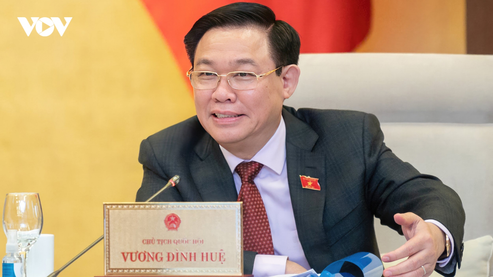 Chủ tịch Quốc hội: “Bảo ký mà không được nói gì thêm thì làm sao ký được”