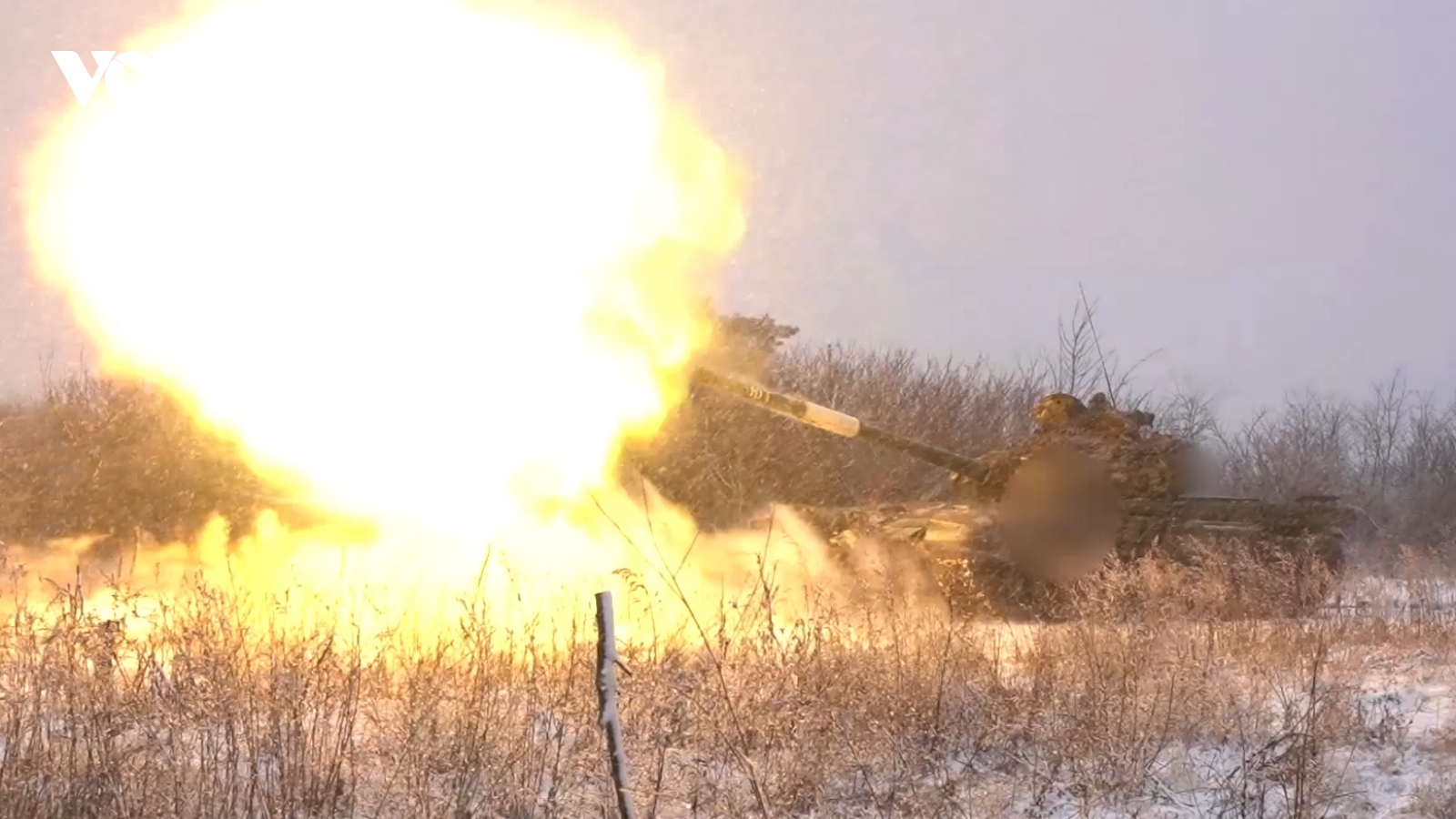 Nga tuyên bố chiếm thêm 4 khu mới ở Donetsk, bắn cháy nhiều xe tăng Ukraine