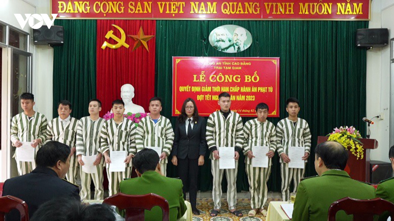 10 phạm nhân ở Cao Bằng được giảm án phạt tù