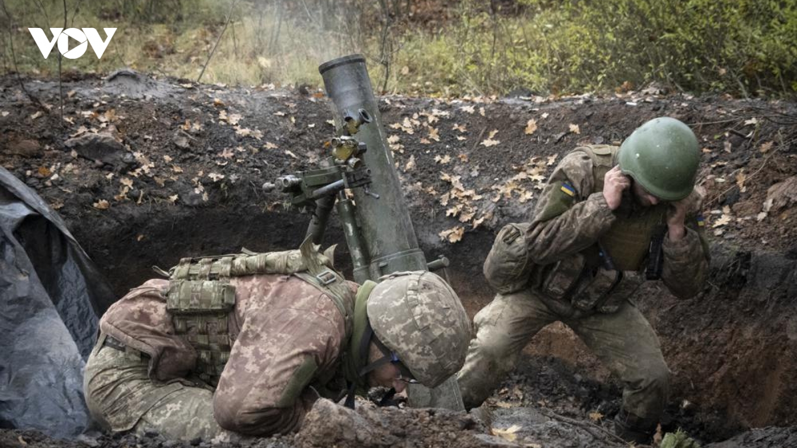 Ukraine nói Nga phá hủy tuyến đường tiếp tế chính tới Bakhmut