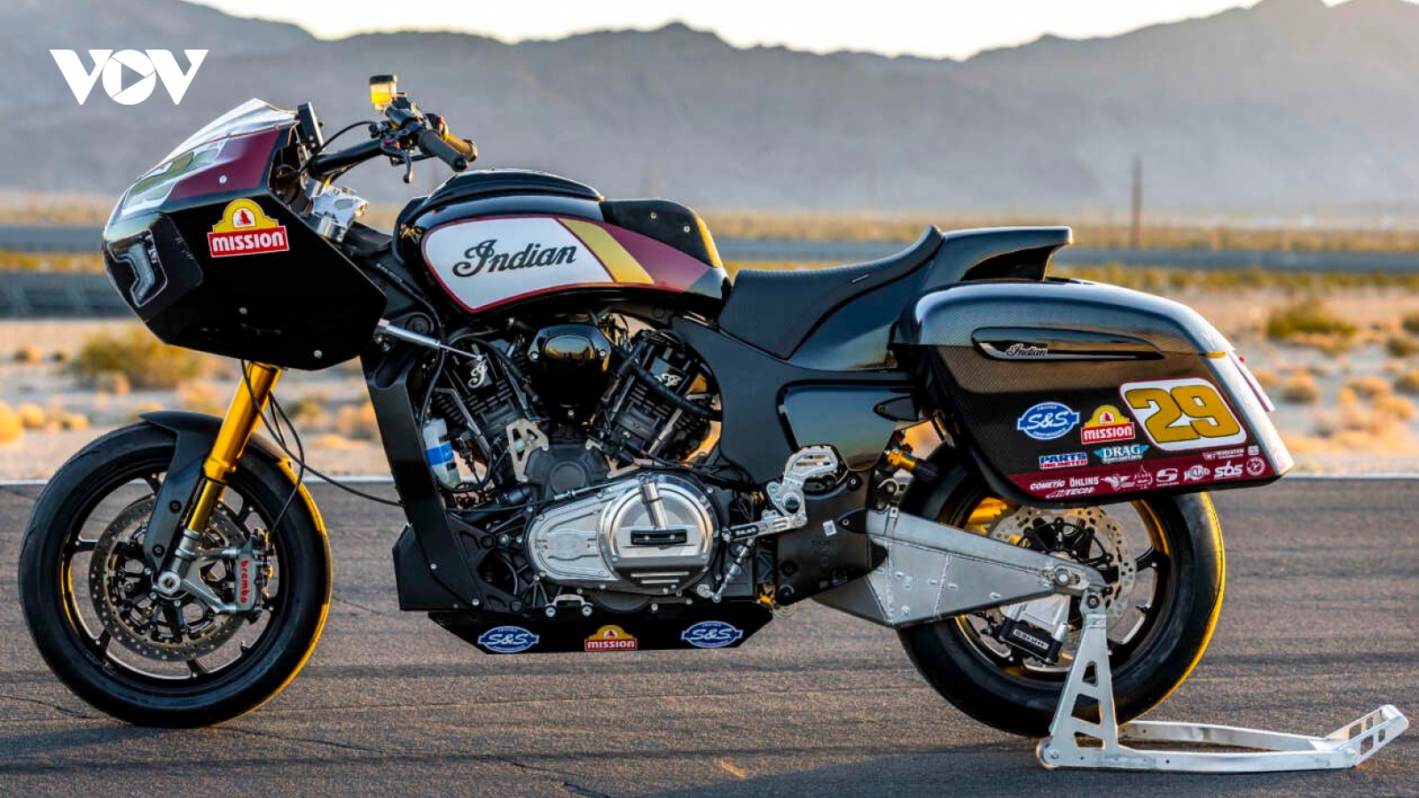 Chiêm ngưỡng Indian Challenger RR 2023 phiên bản giới hạn, giá hơn 2 tỷ đồng