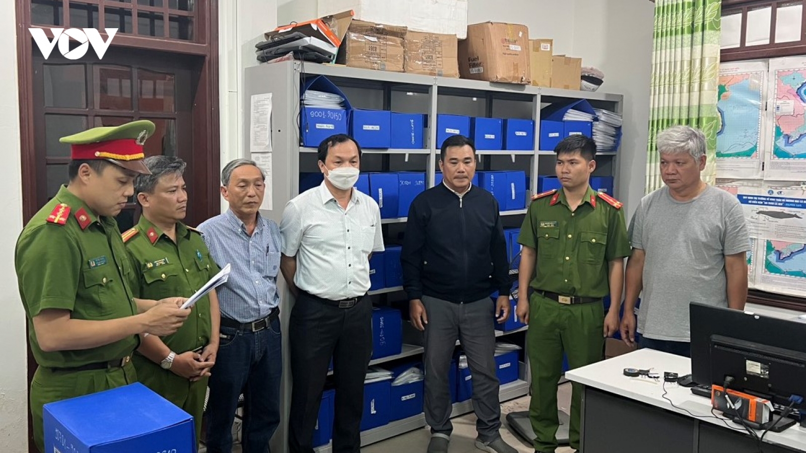 Tạm giữ 4 đối tượng hoán cải tàu cá để hưởng hỗ trợ