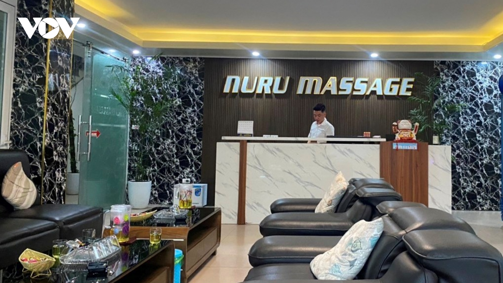 Bị đình chỉ do vi phạm quy định PCCC, quán massage ở Hải Phòng vẫn lén lút hoạt động