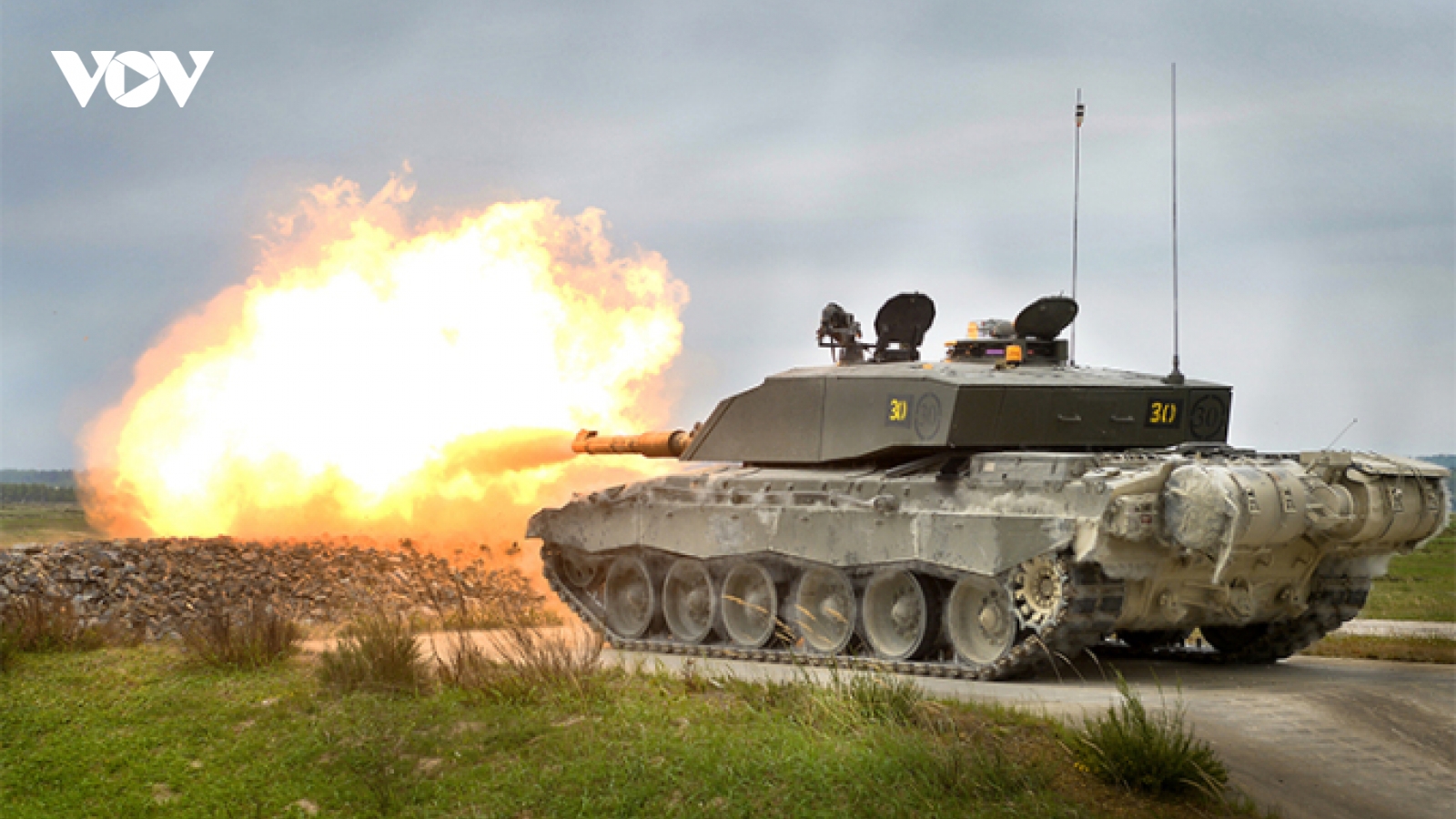 Chuyên gia quân sự tiết lộ “tử huyệt” của xe tăng Challenger 2