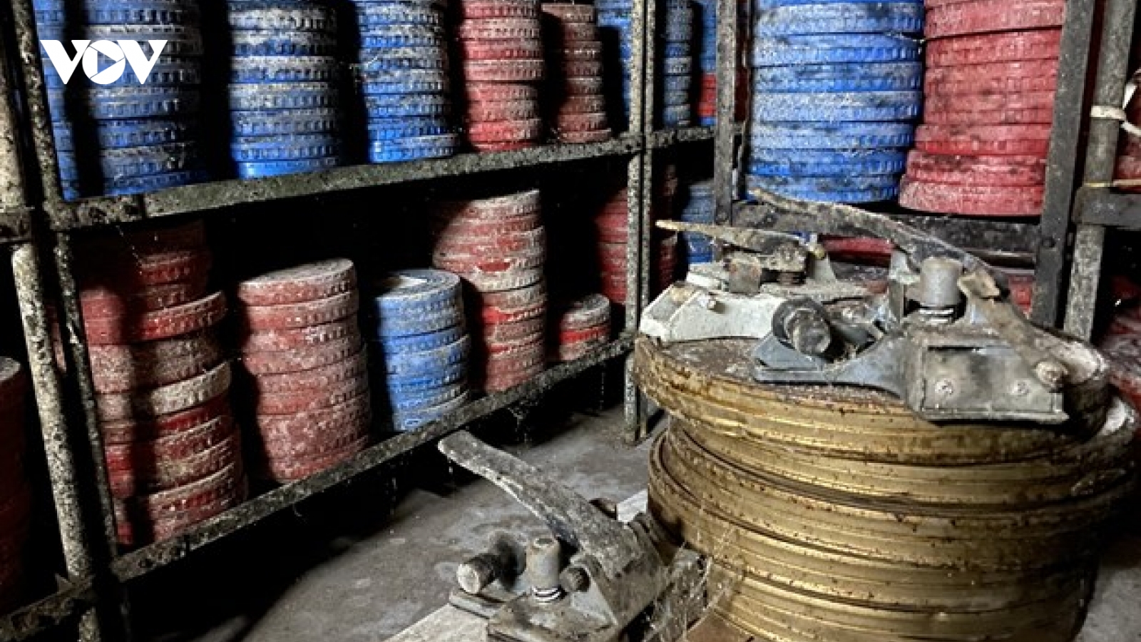 Nghệ sĩ Hãng phim truyện Việt Nam đề nghị Vivaso in bù lại loạt phim hỏng