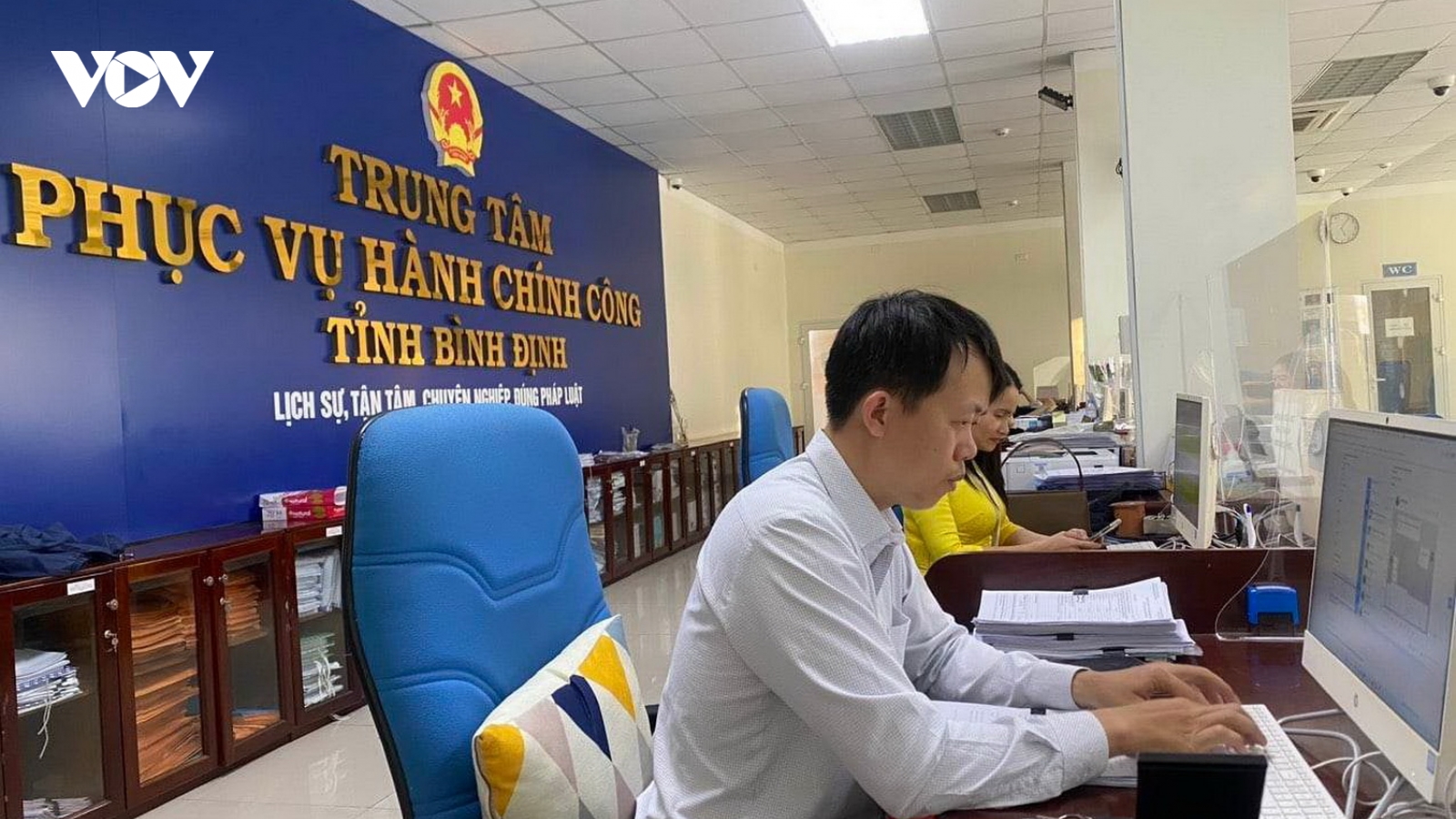 Thay đổi vị trí công tác cán bộ có dấu hiệu sách nhiễu