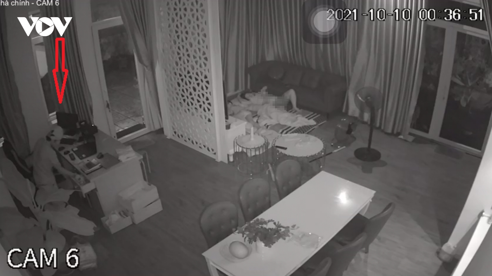 Nóng 24h: Đối tượng đột nhập nhà dân trộm cắp nhiều tài sản