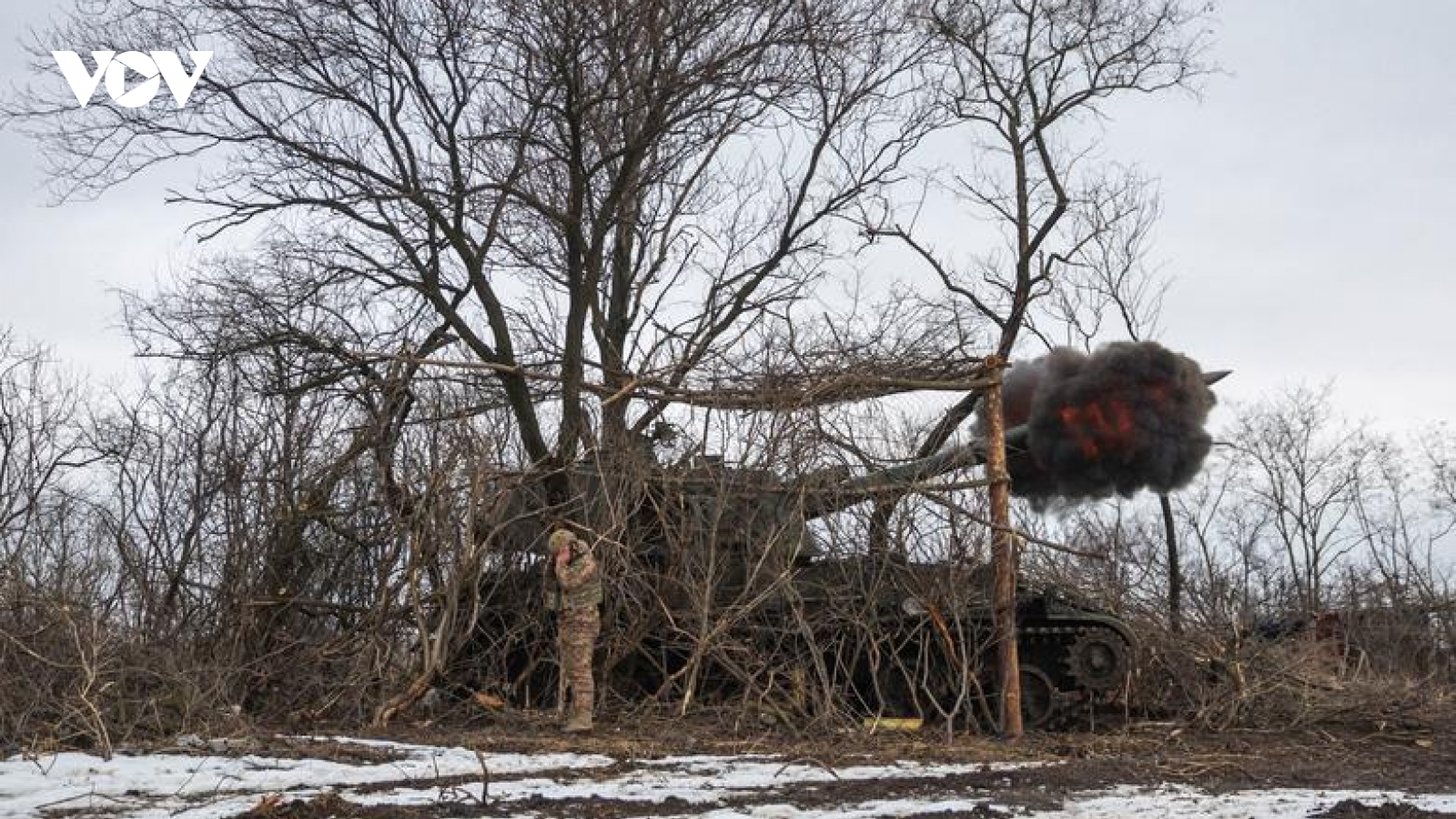 Nga siết chặt gọng kìm ở Bakhmut, Ukraine nói tình hình rất “căng”